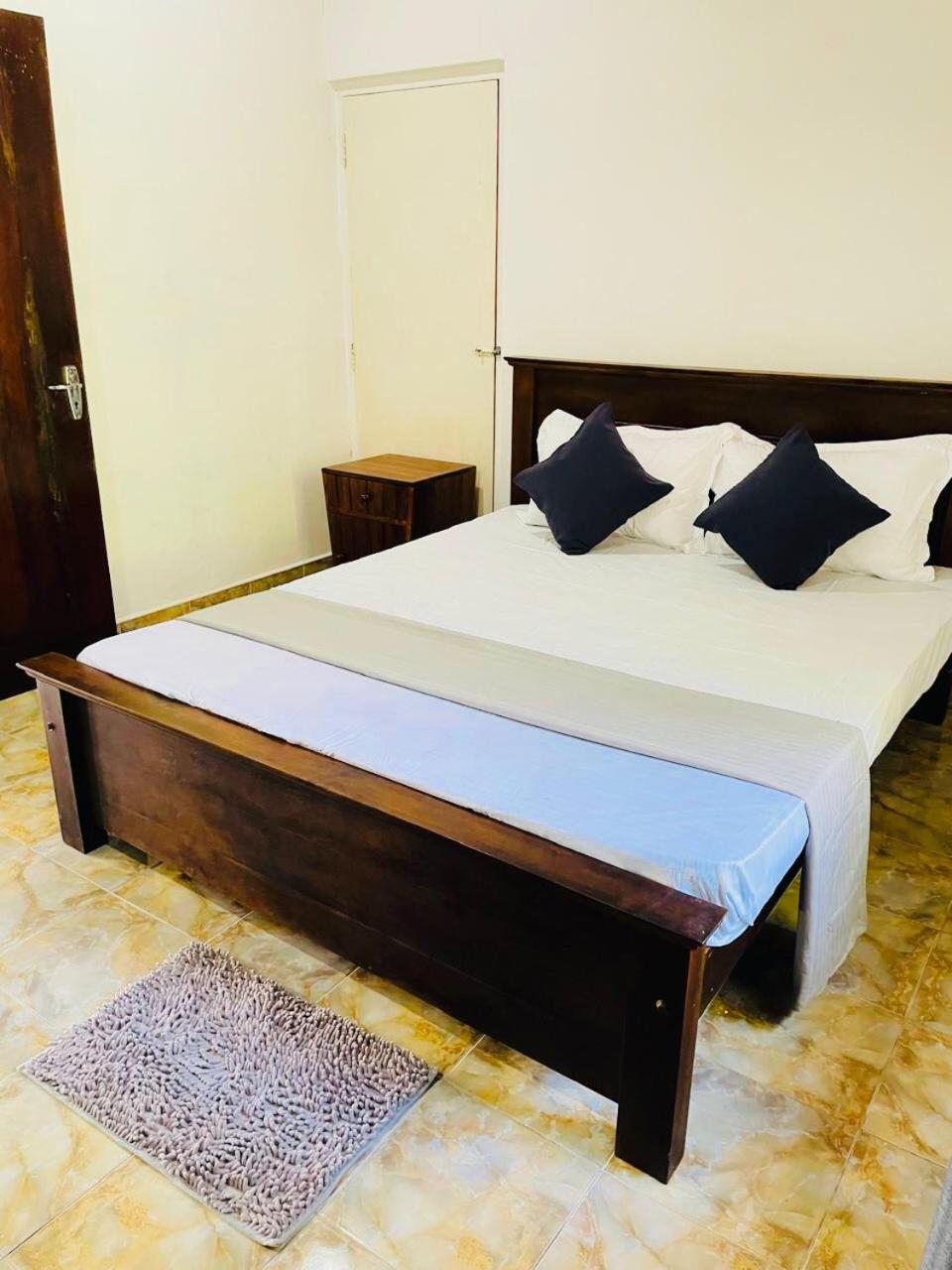 Hotel The Beez Negombo Zewnętrze zdjęcie